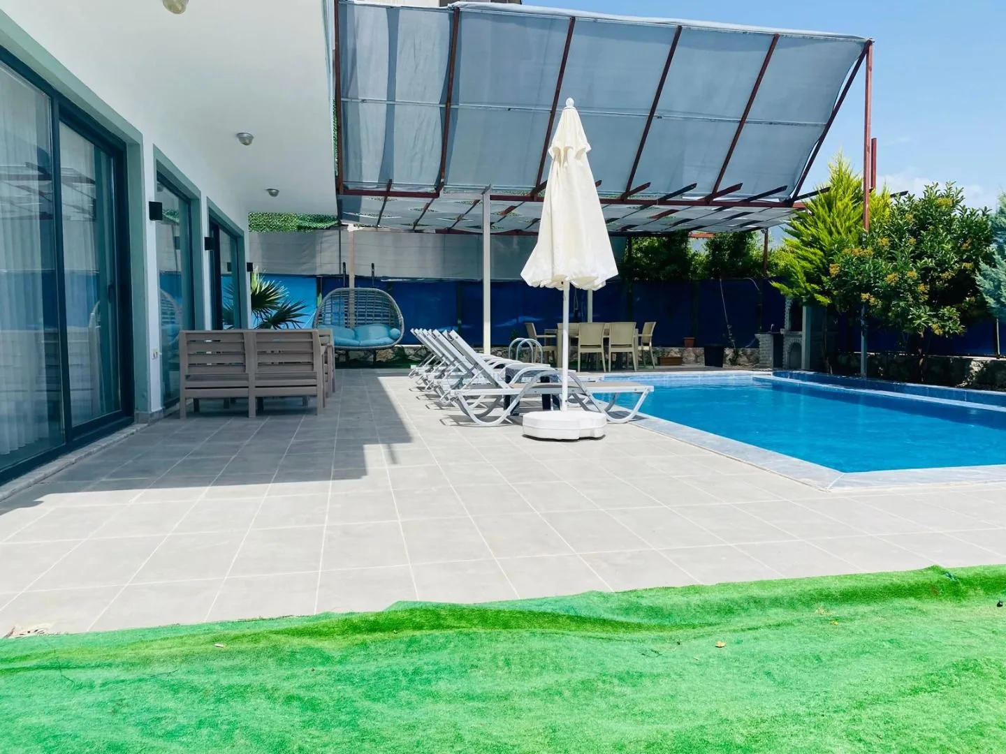 Villa Last Summer