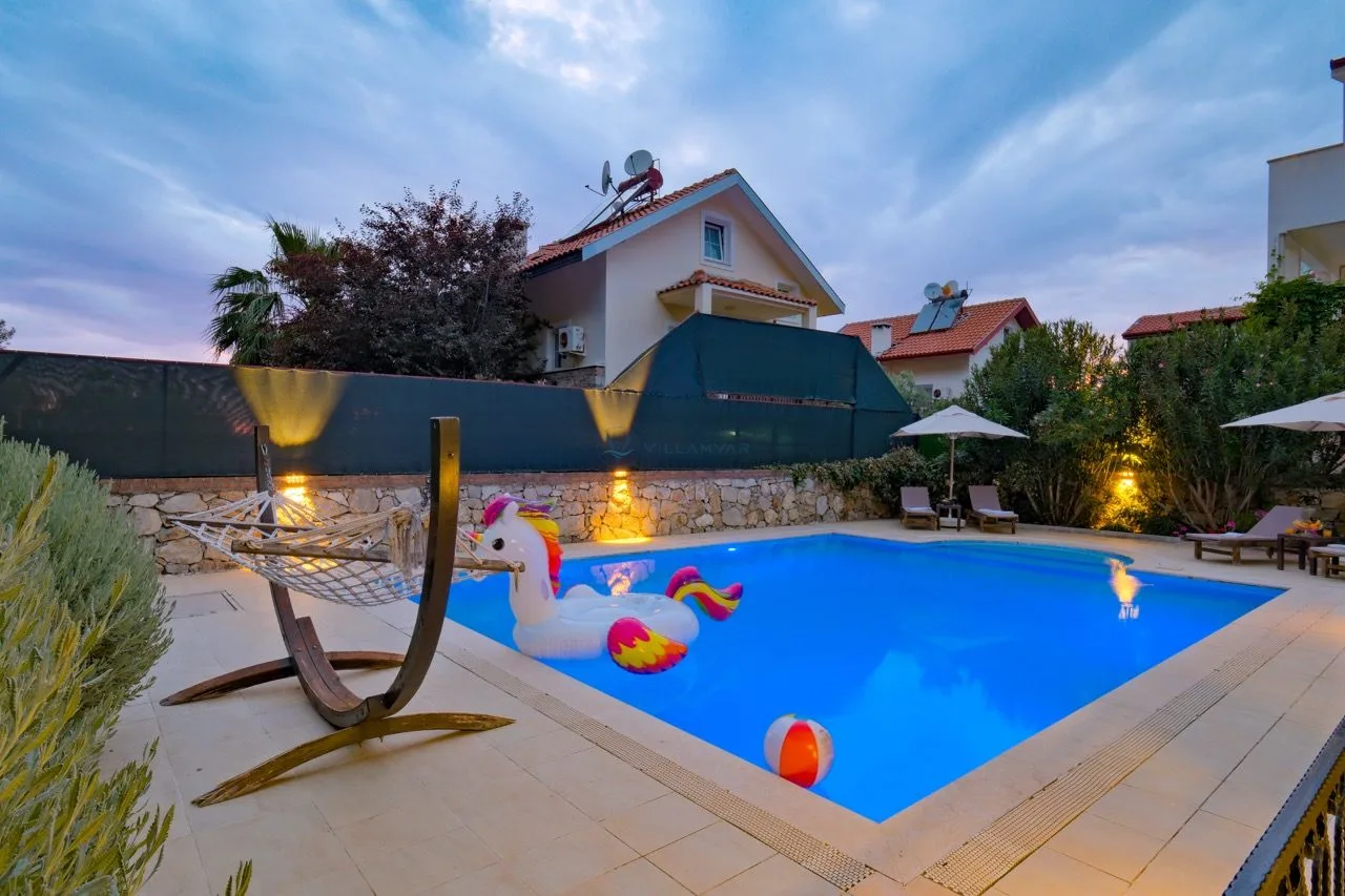 Villa Gün Rengi