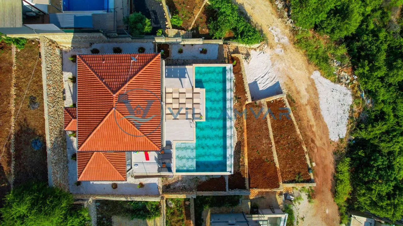 Villa Adilya