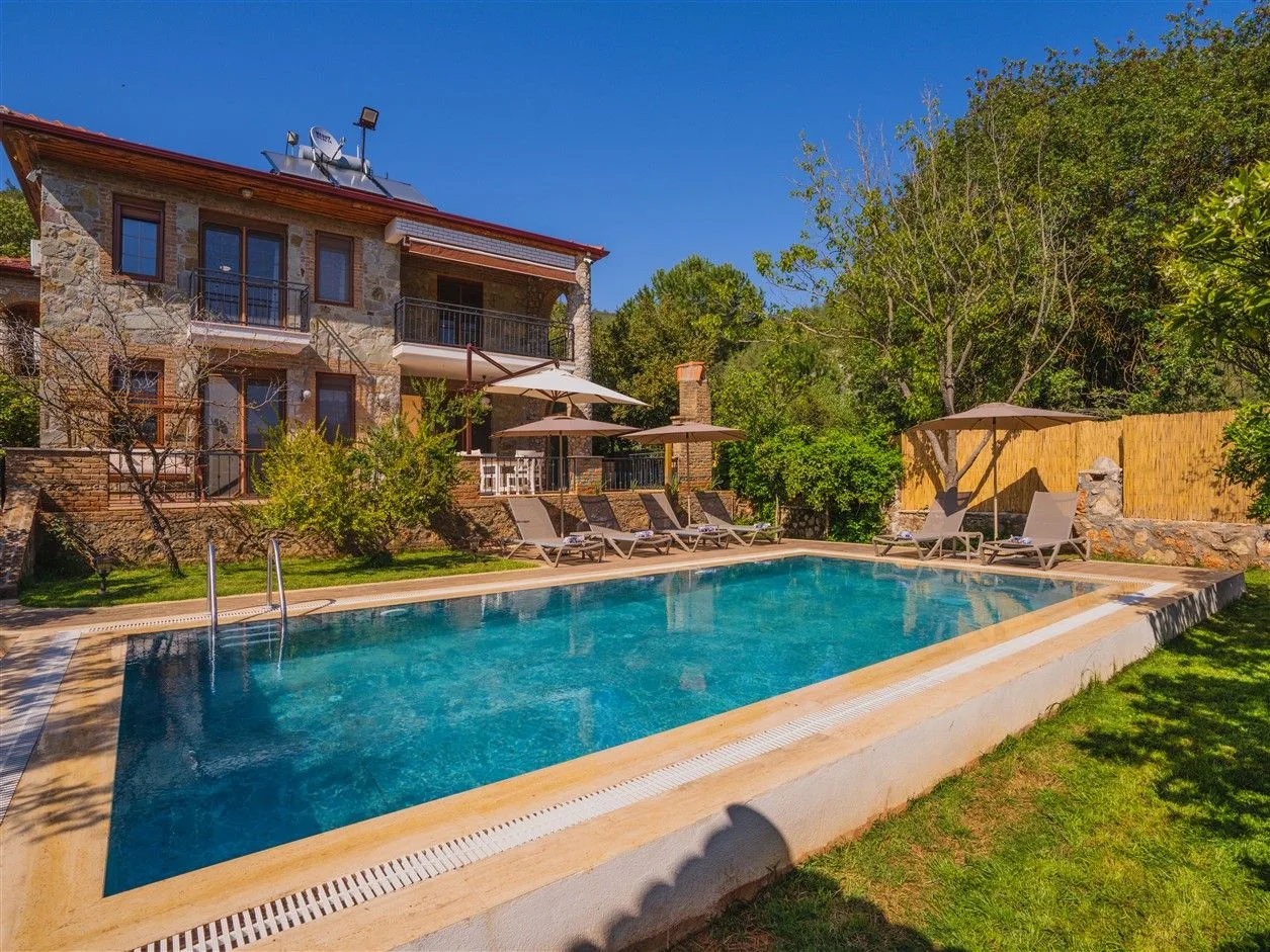 Villa Rock Home