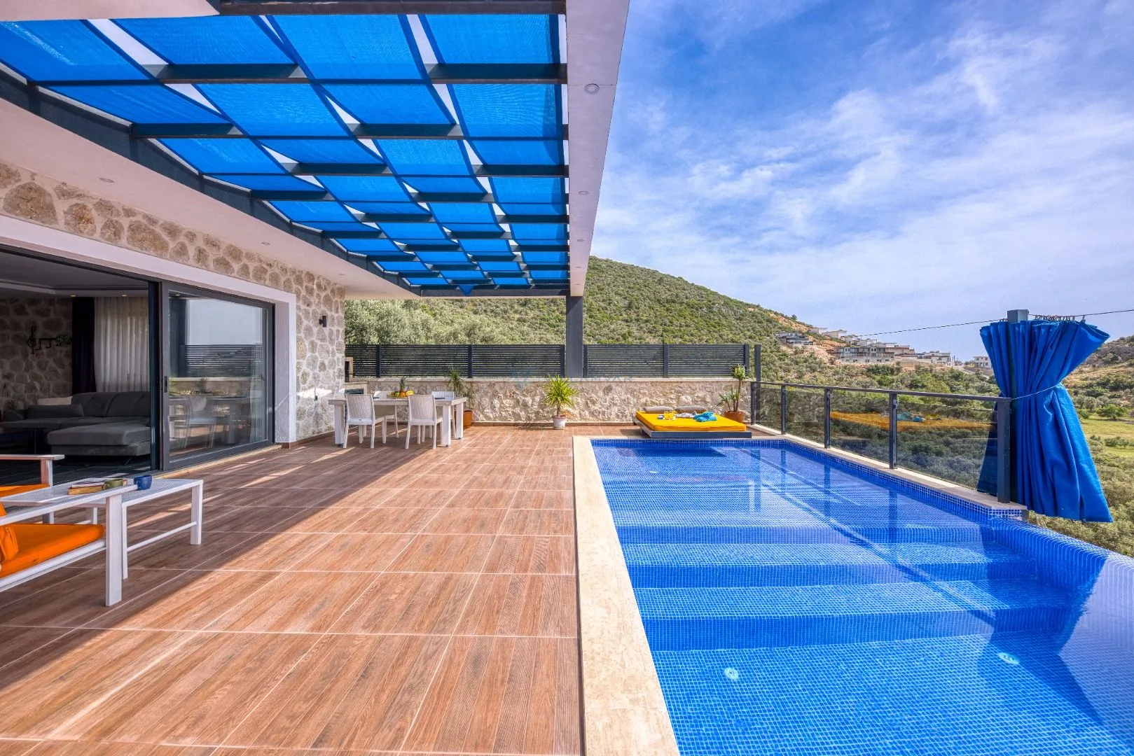 Villa Panamera Cal