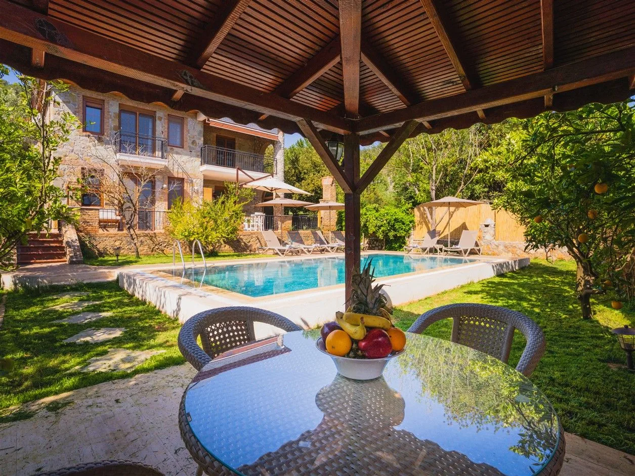 Villa Rock Home