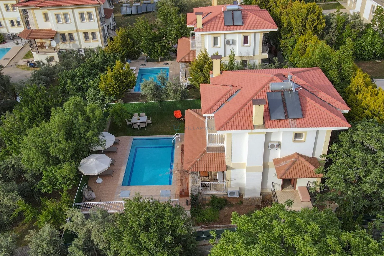 Villa Almond Duo