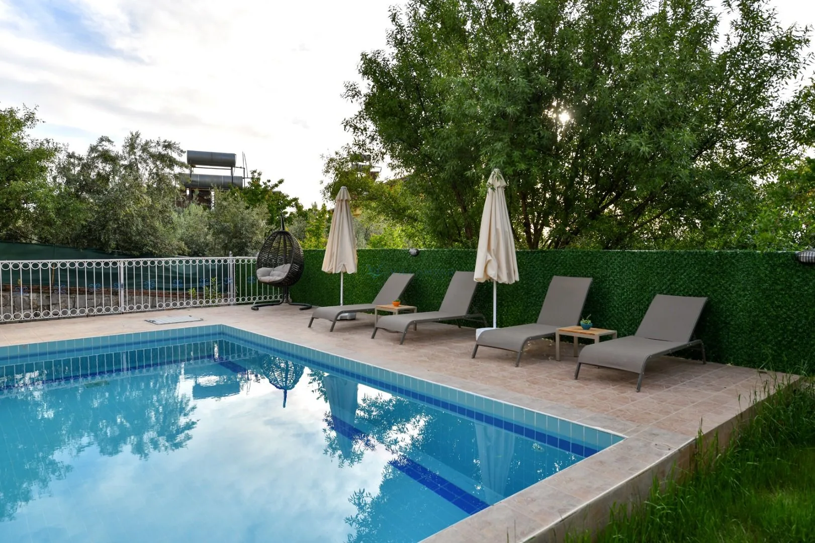 Villa Almond