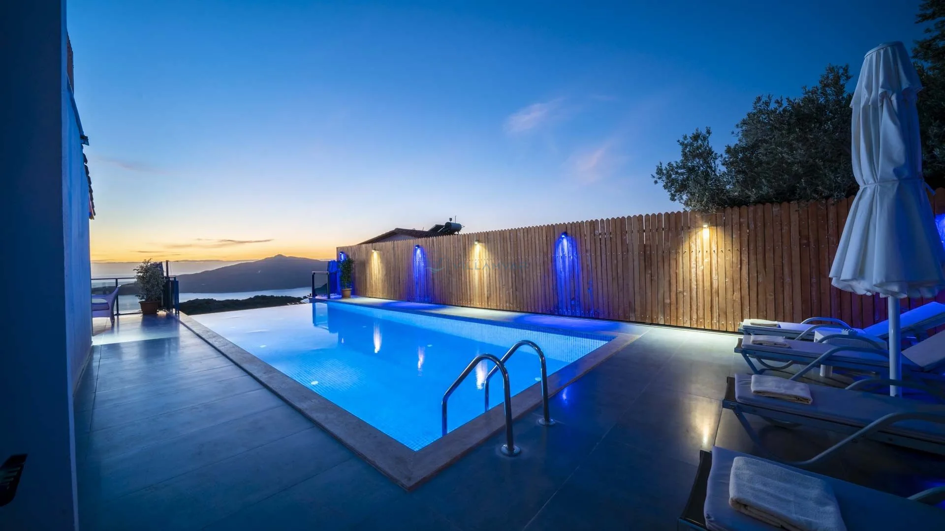 Villa Desde