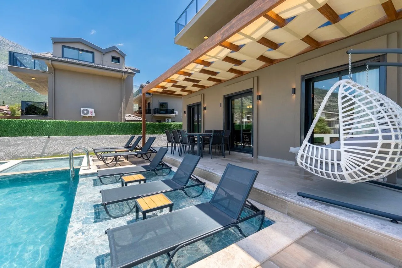 Villa Ay Luxe