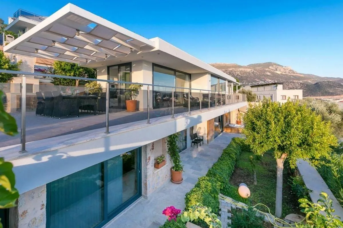 Azure Luxury Villas