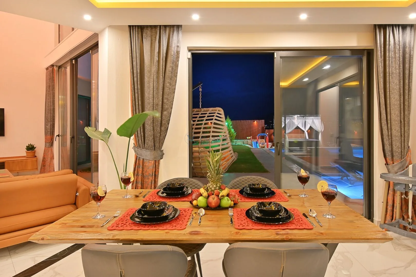 Villa Green House