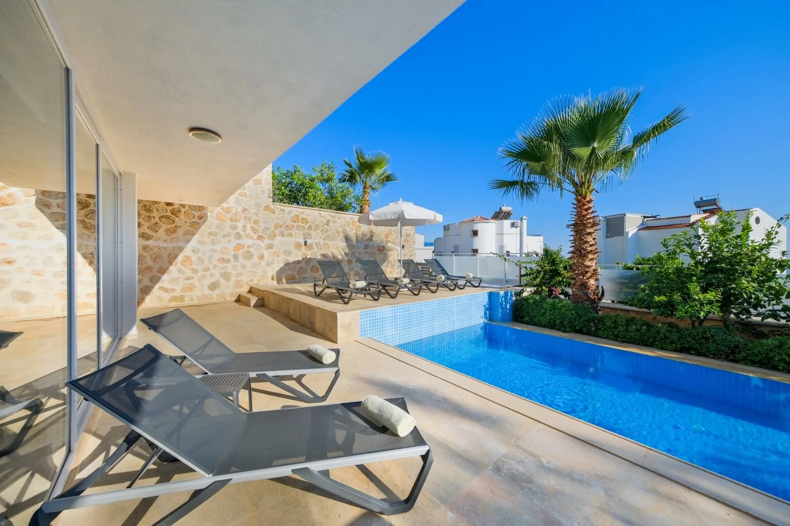 Villa Lumi 1