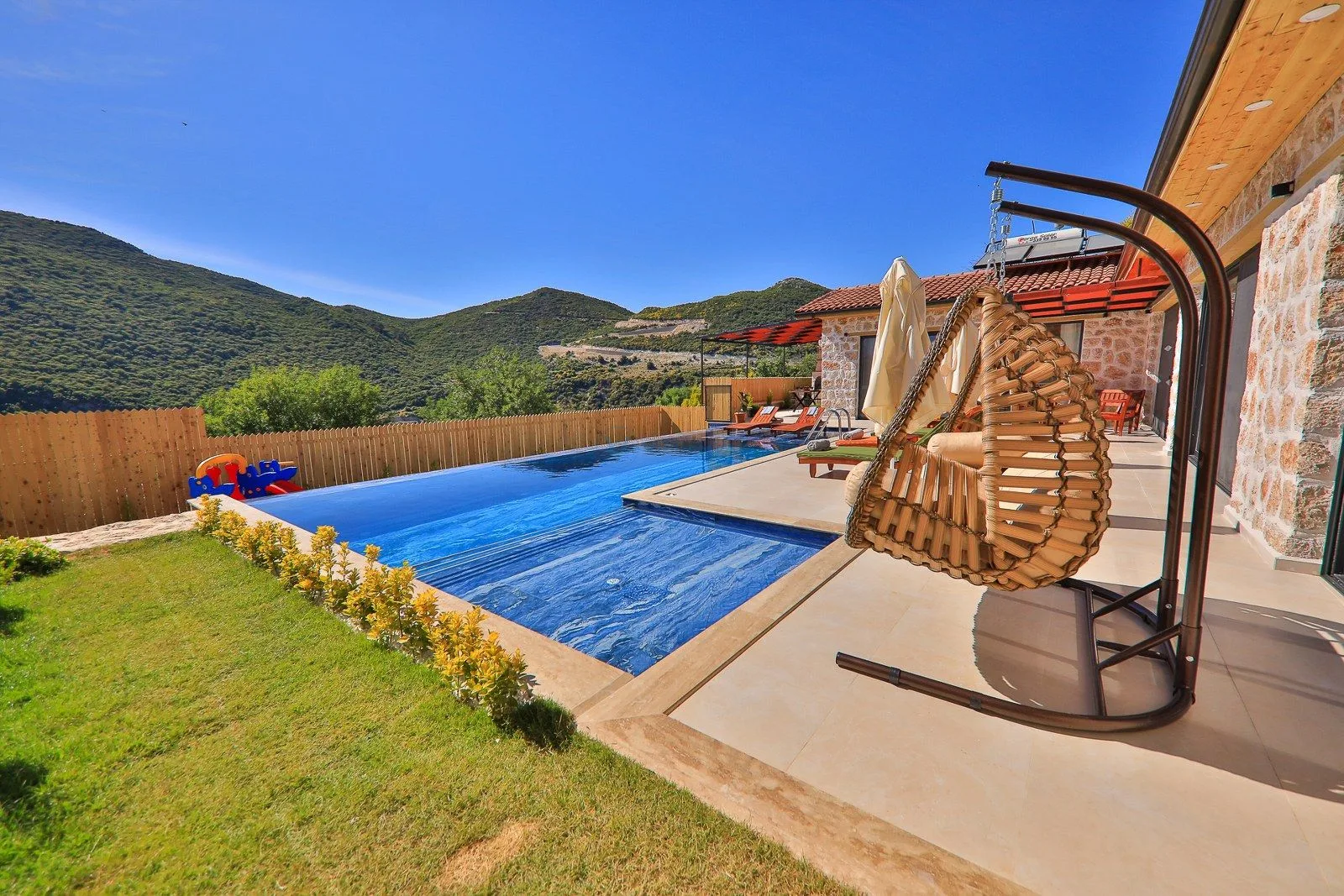 Villa Nidia