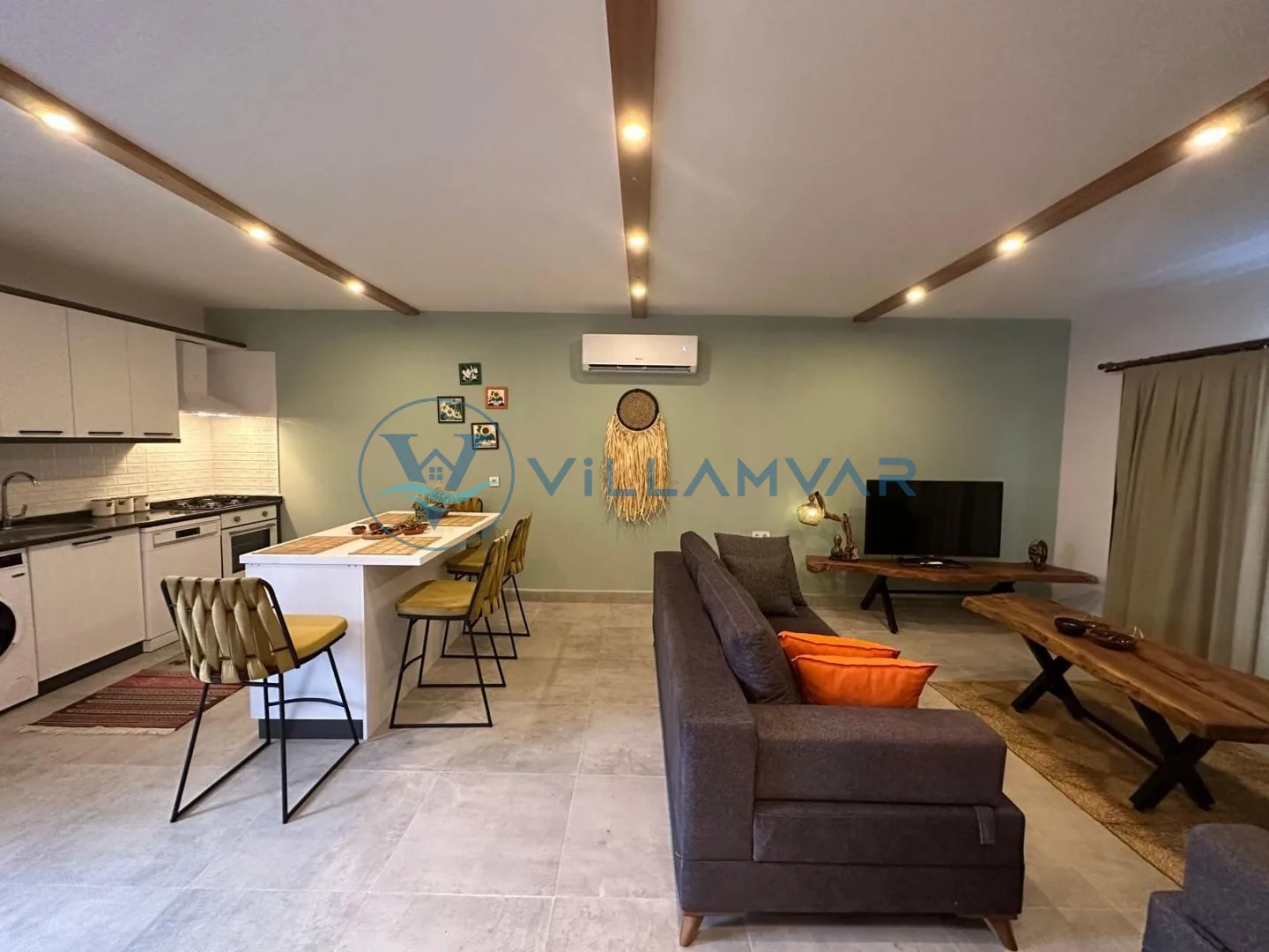 Villa Timbered Uno