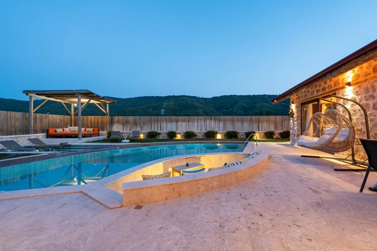 Villa Topçu Stone