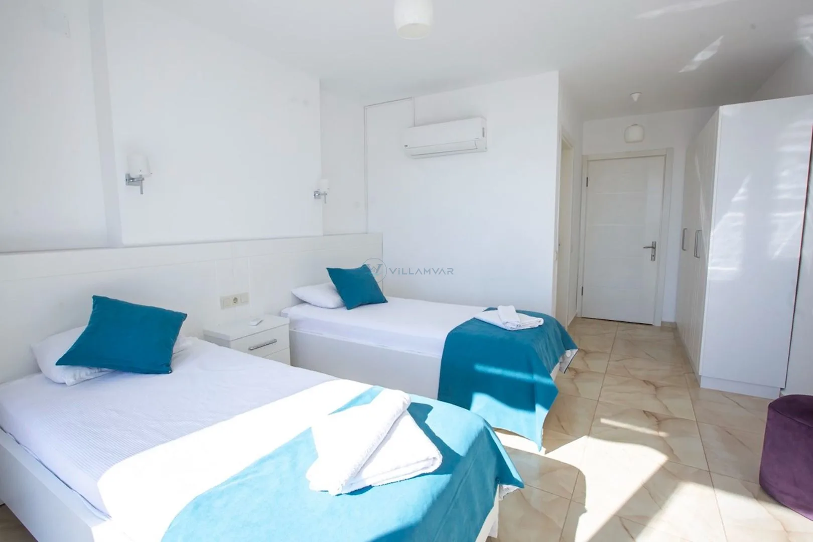 Villa Roannes 1