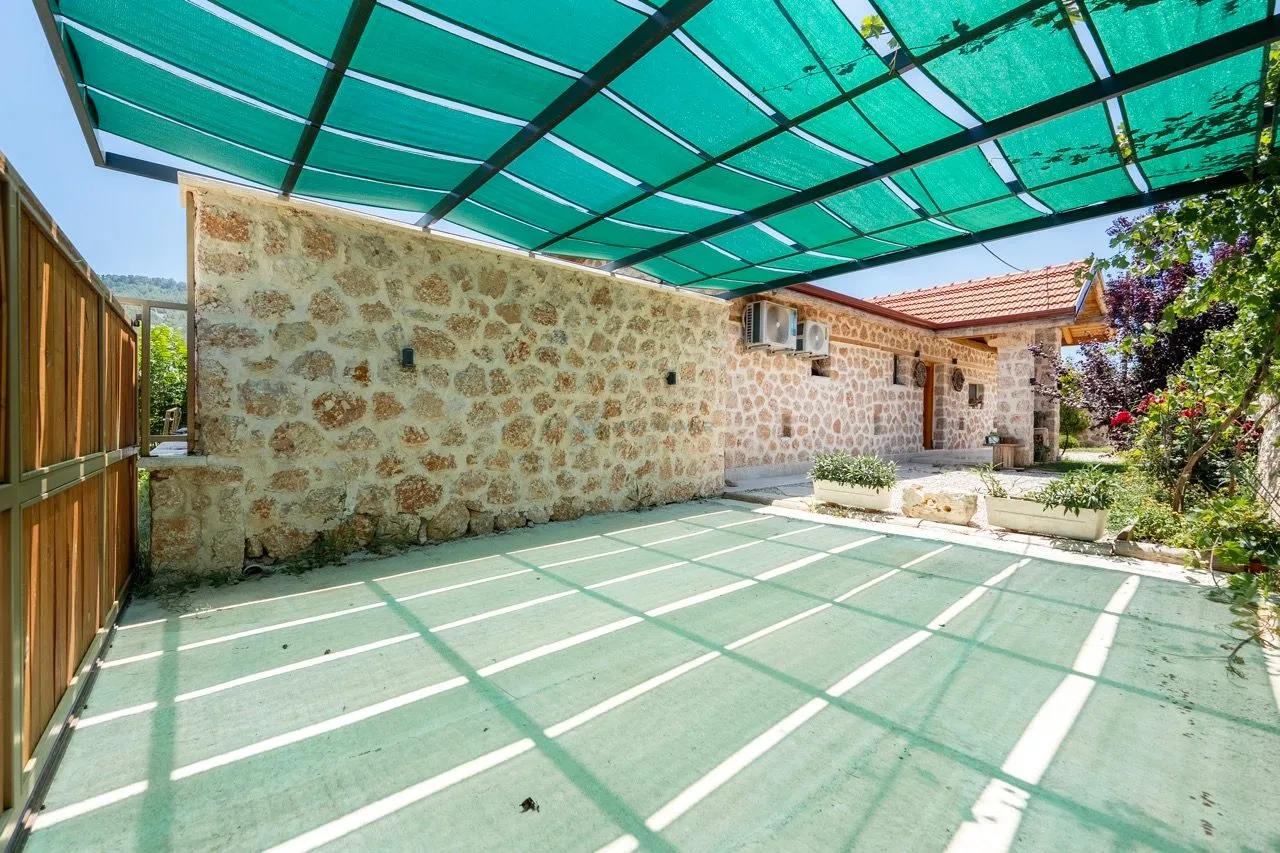 Villa Topçu Stone