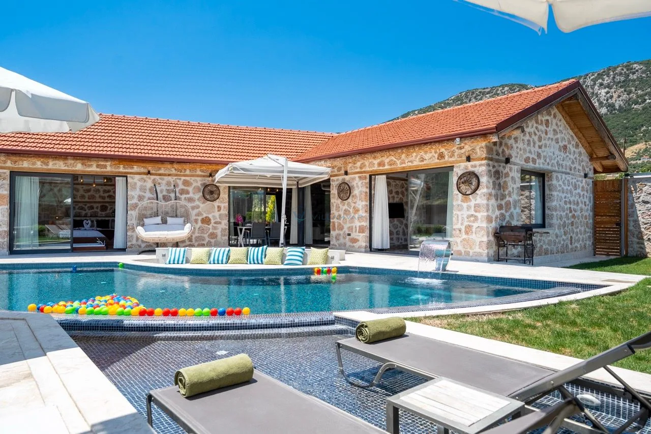 Villa Topçu Stone