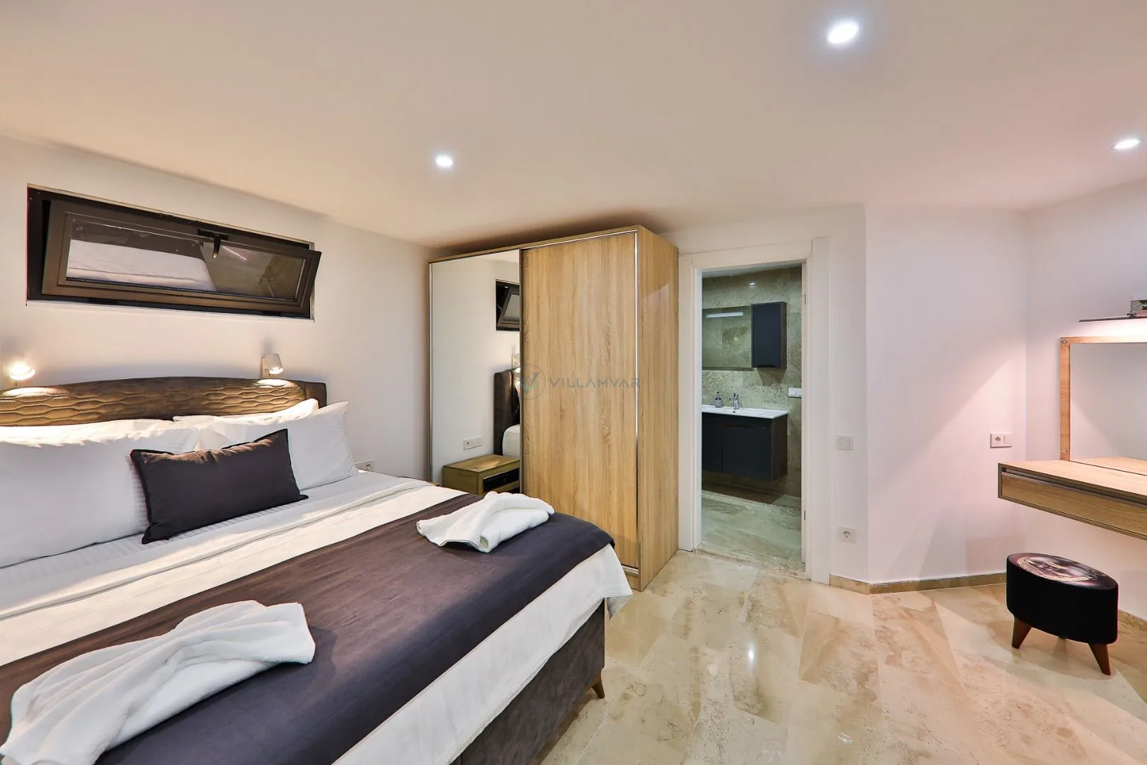 Villa Loca Kışla
