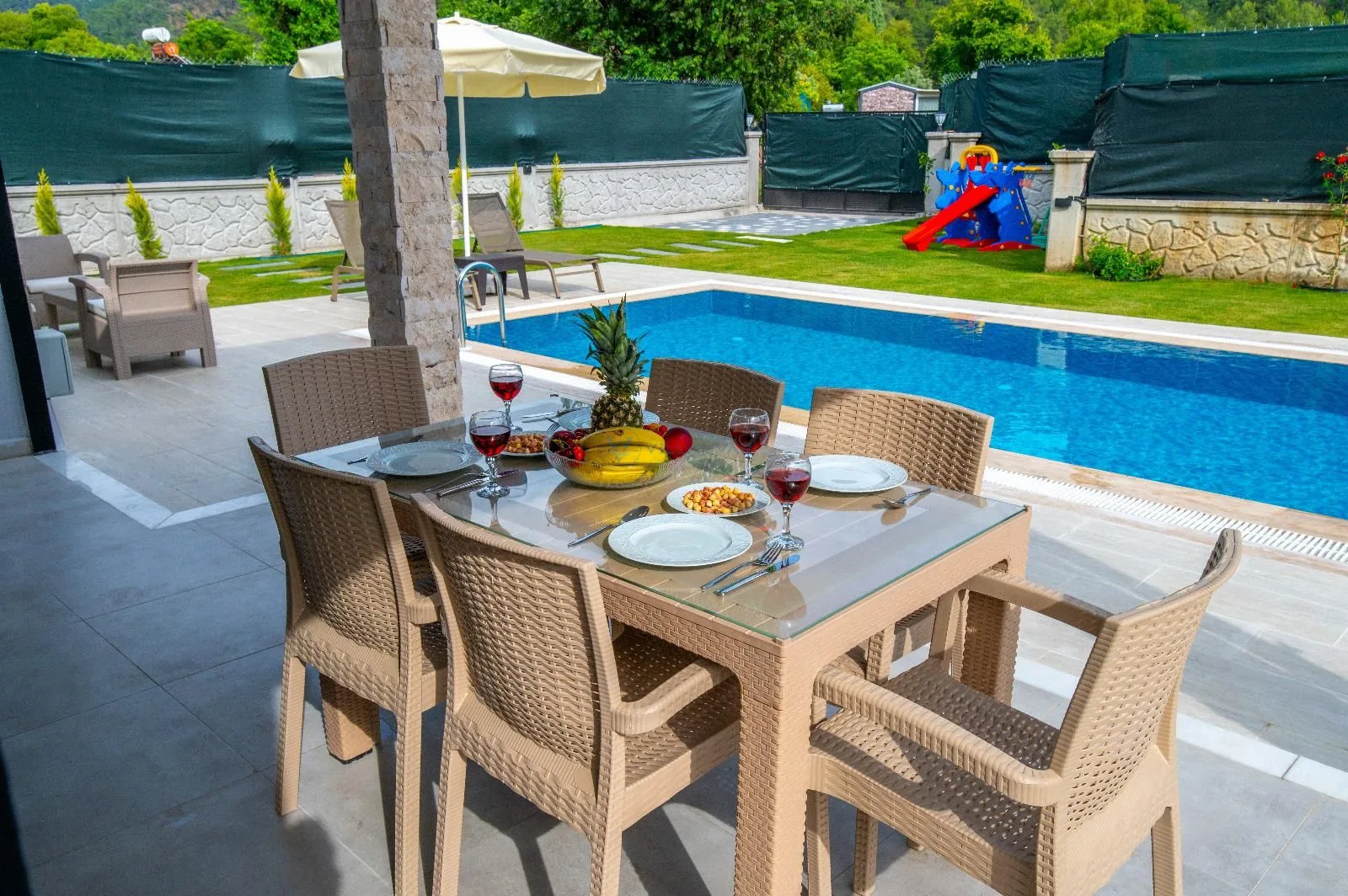 Villa Eliz İnlice