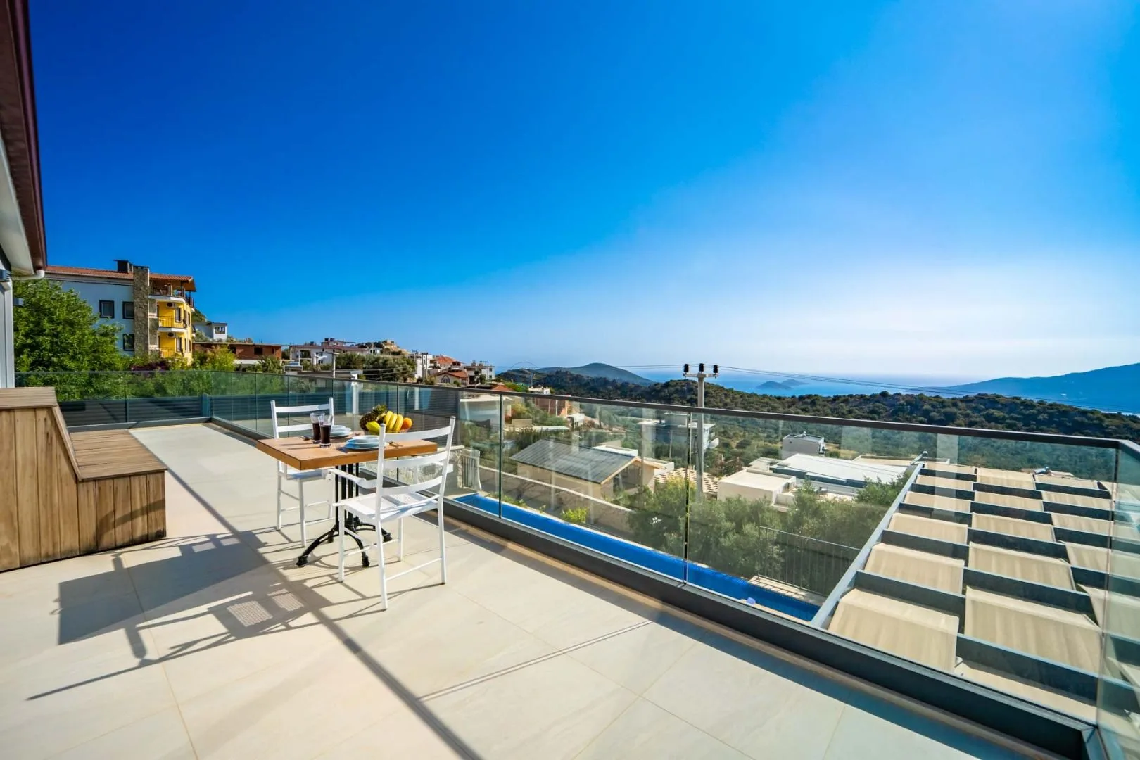 Villa Thera Seis