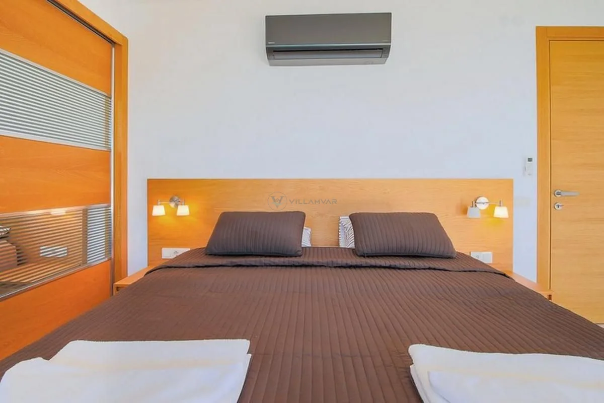 Azure Luxury Villas