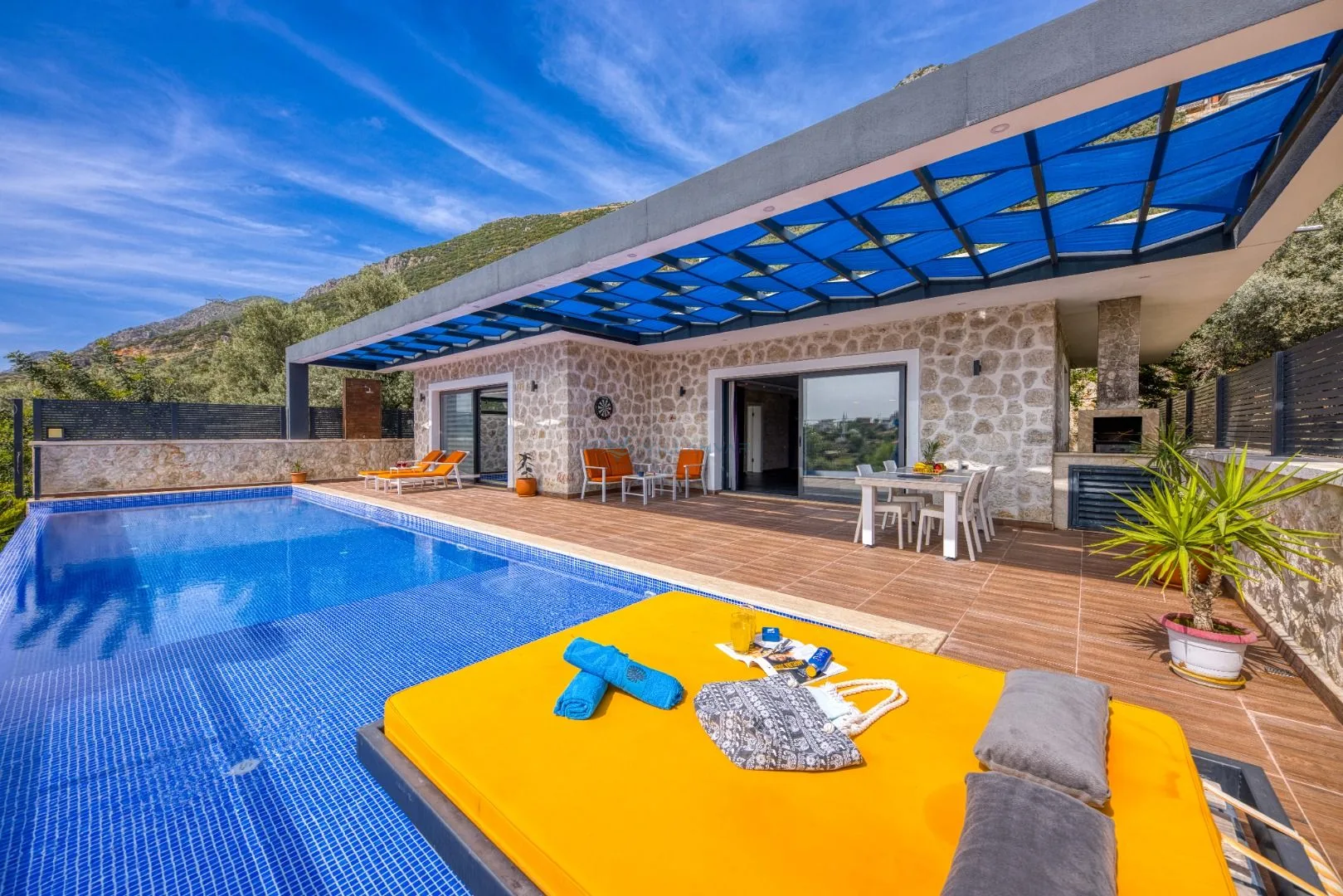 Villa Panamera Cal