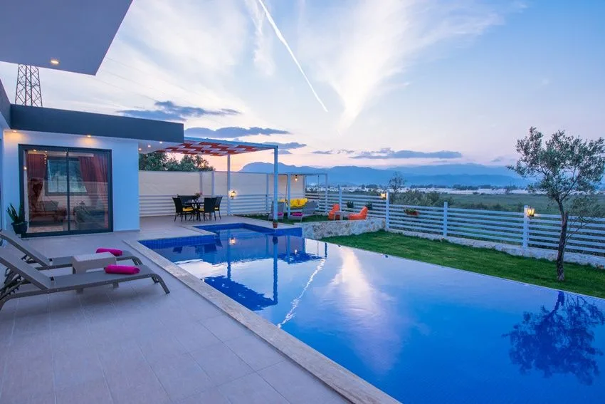 Villa Nar Çiceği