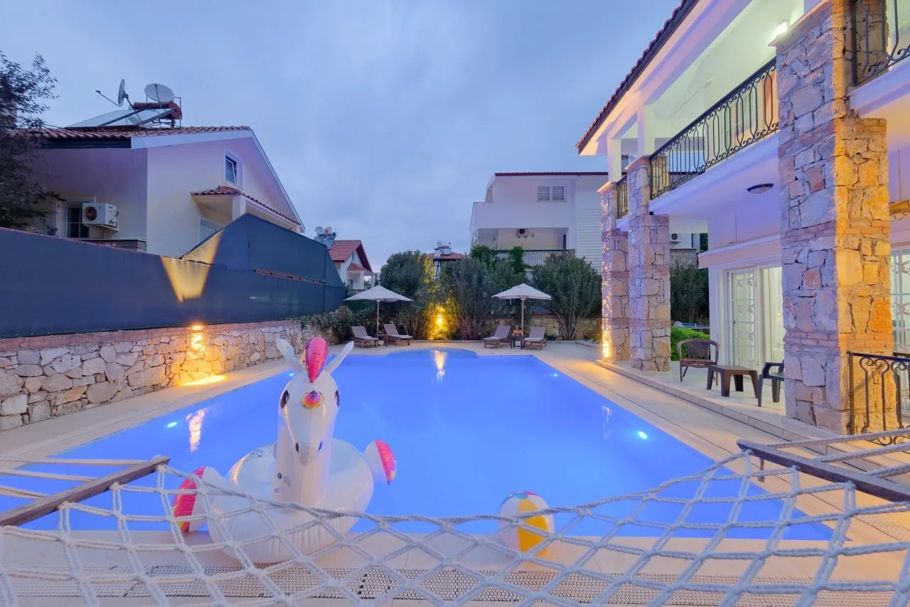 Villa Gün Rengi