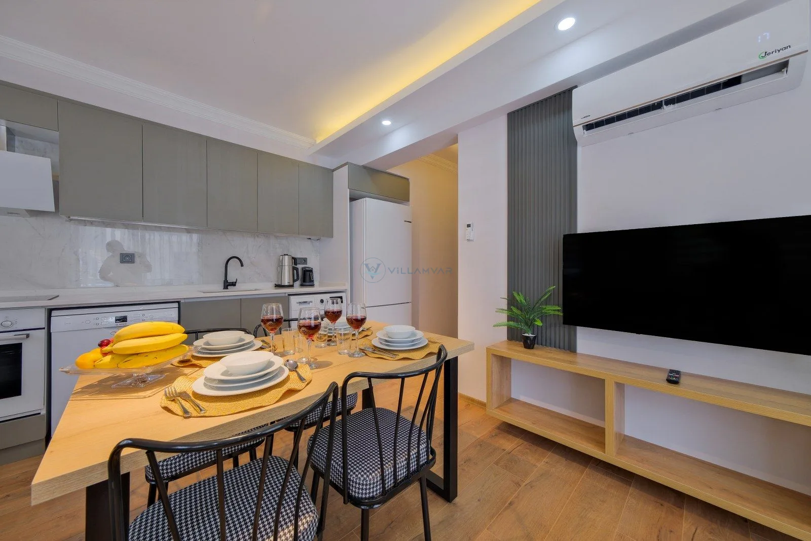 Light Suite Apart 1