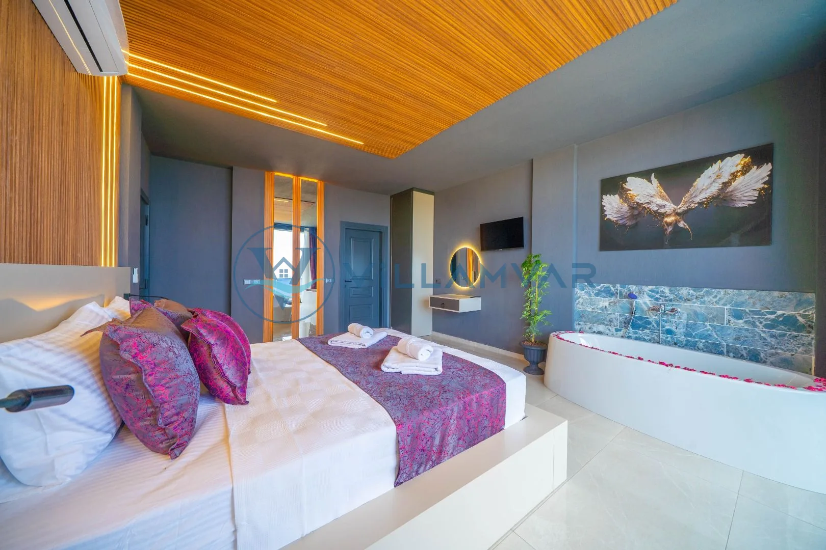 Villa Black Dark