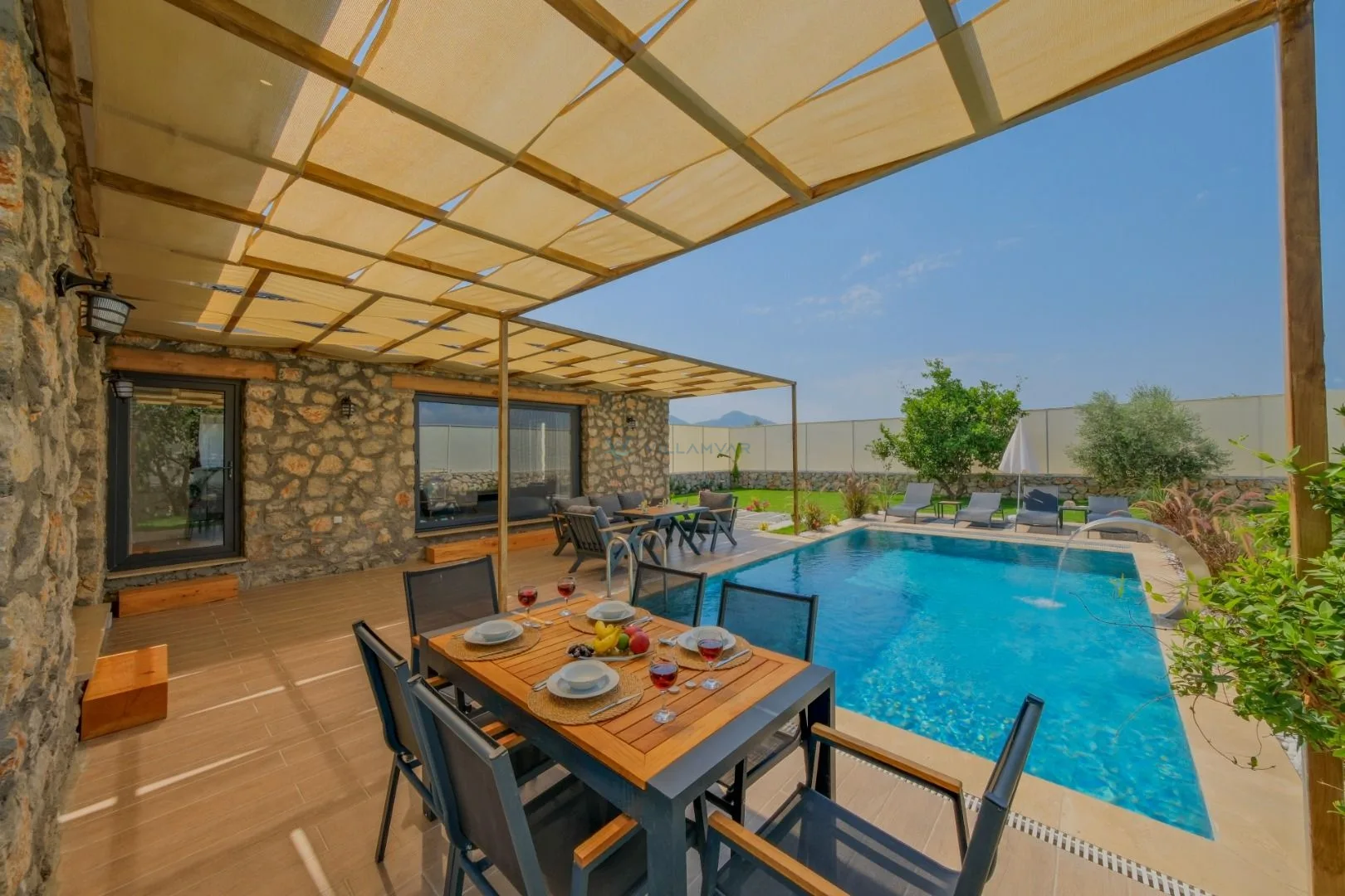 Villa İris