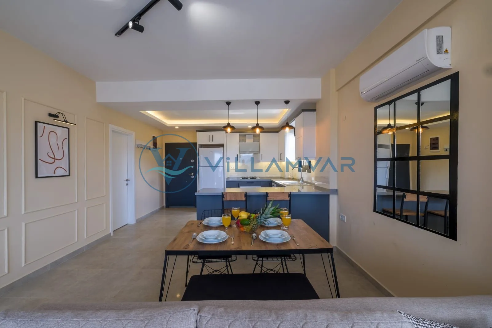 Villa Sol LA