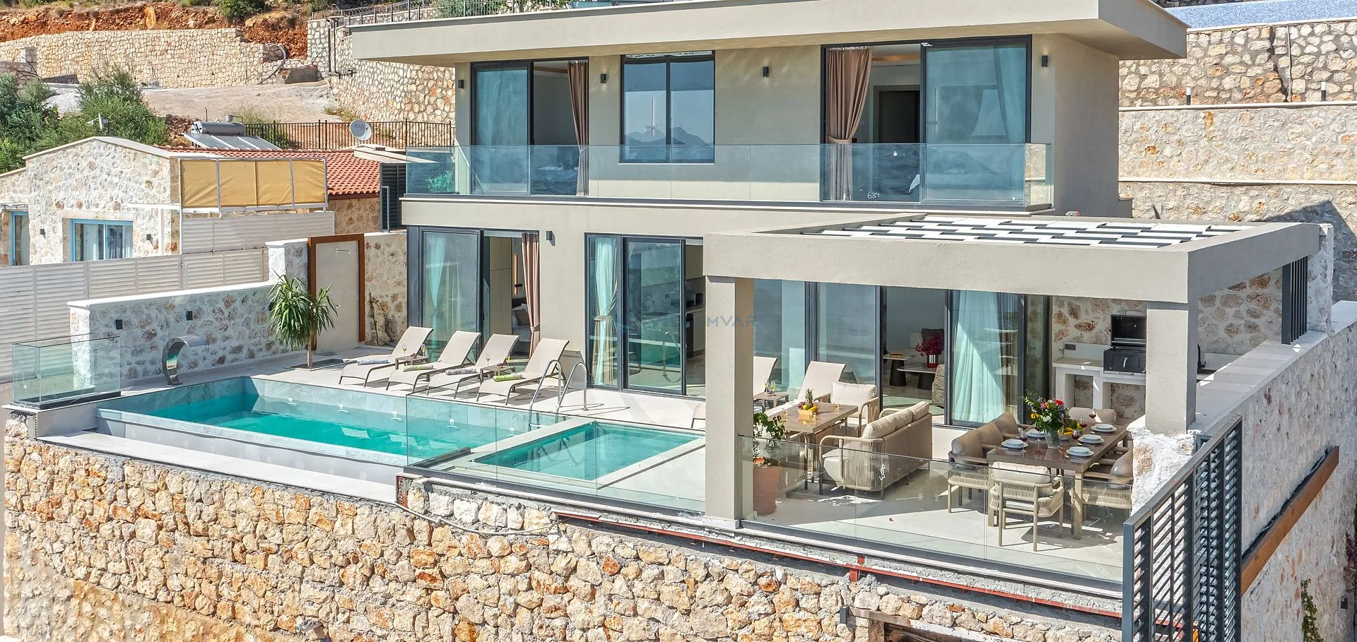 Villa Sakin