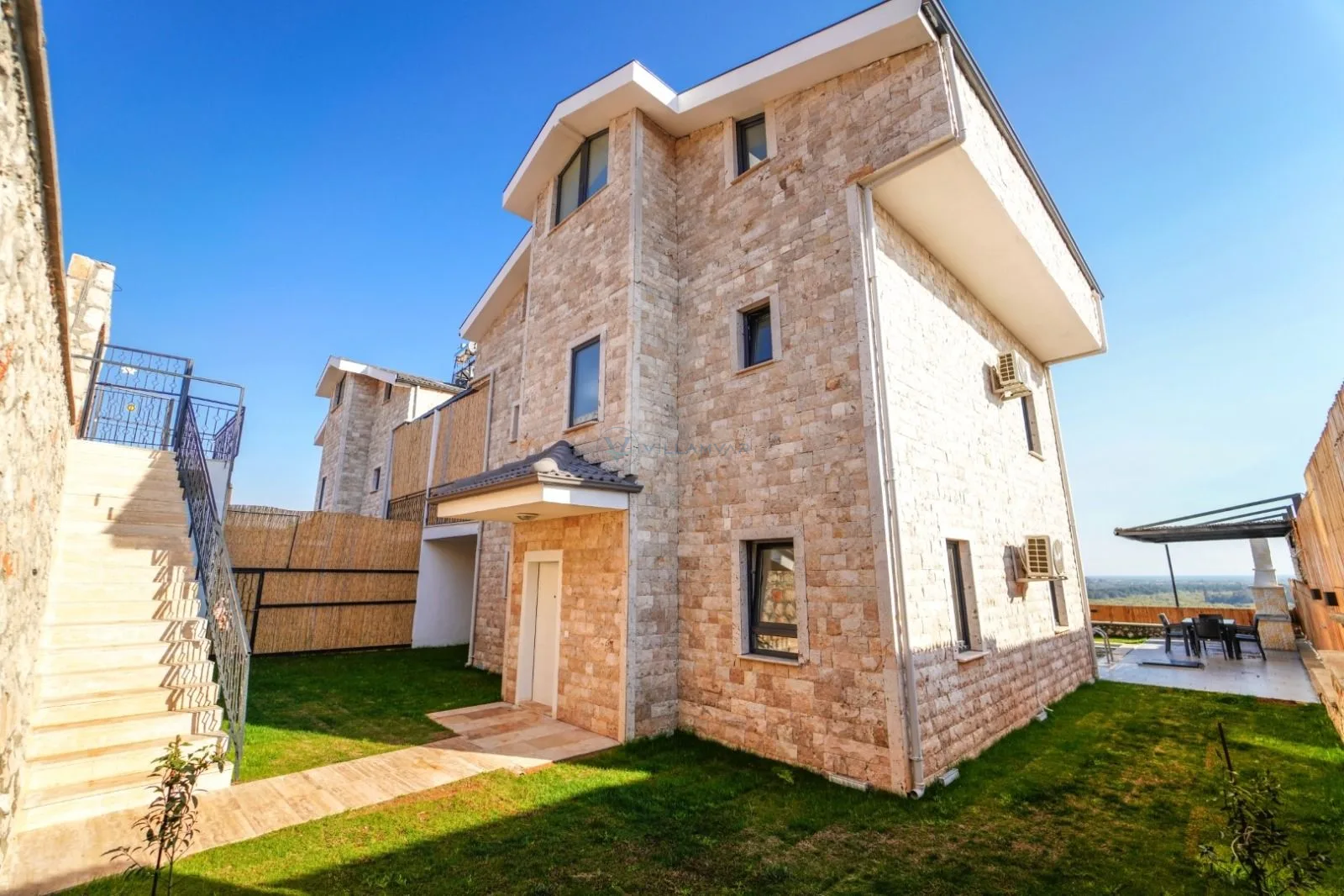 Villa Legendary 2
