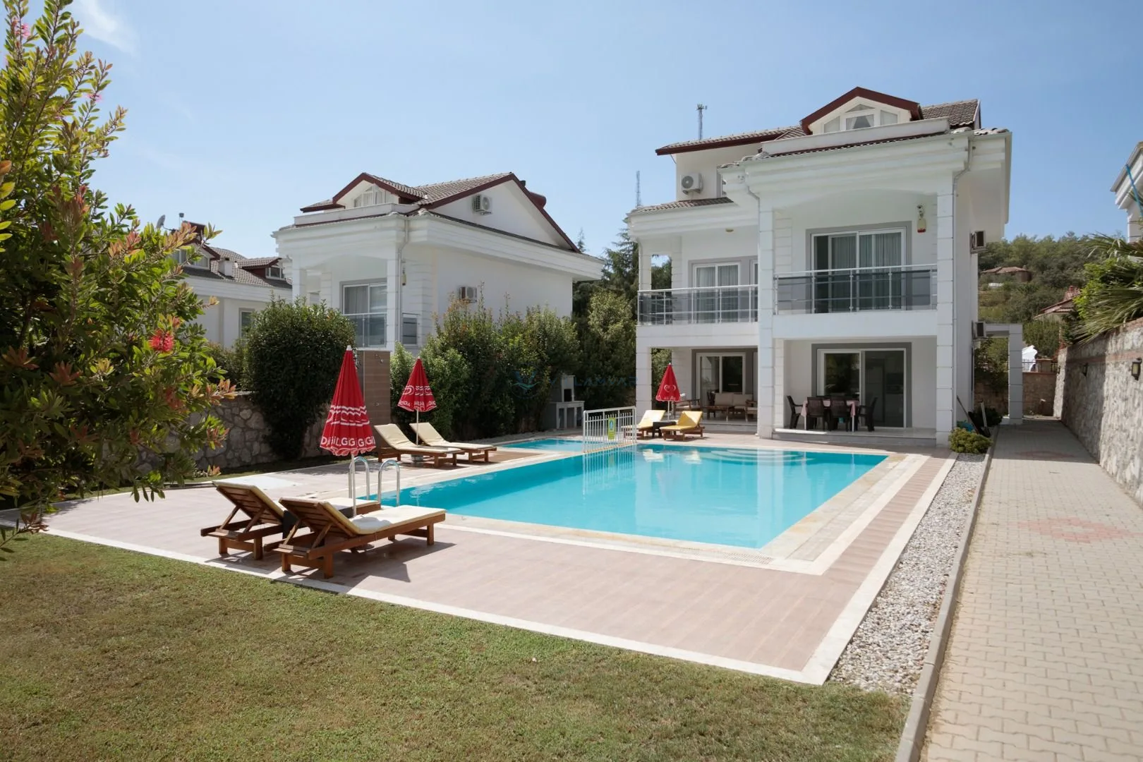 Villa Dera 2
