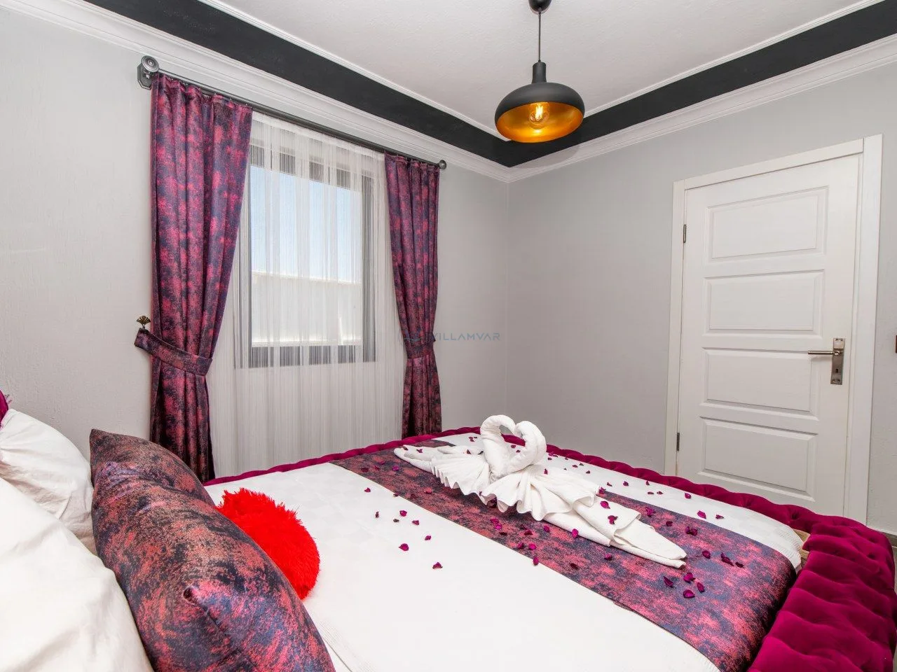 Villa Gece Üzümlü