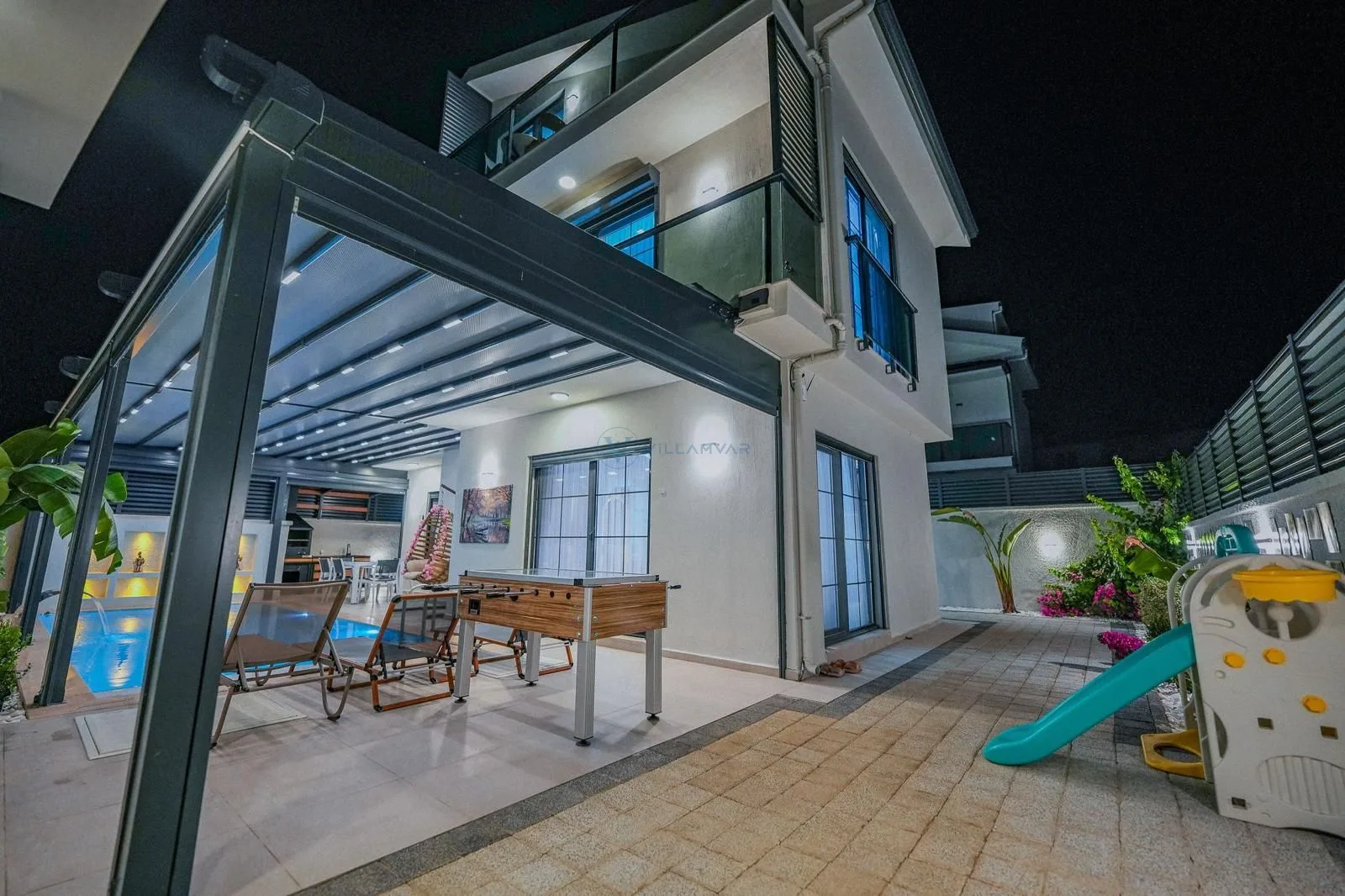 Villa Lily