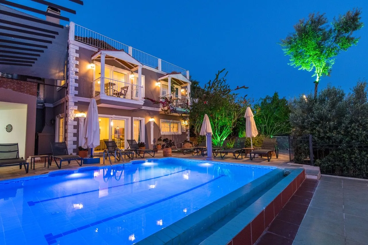 Villa Tulip