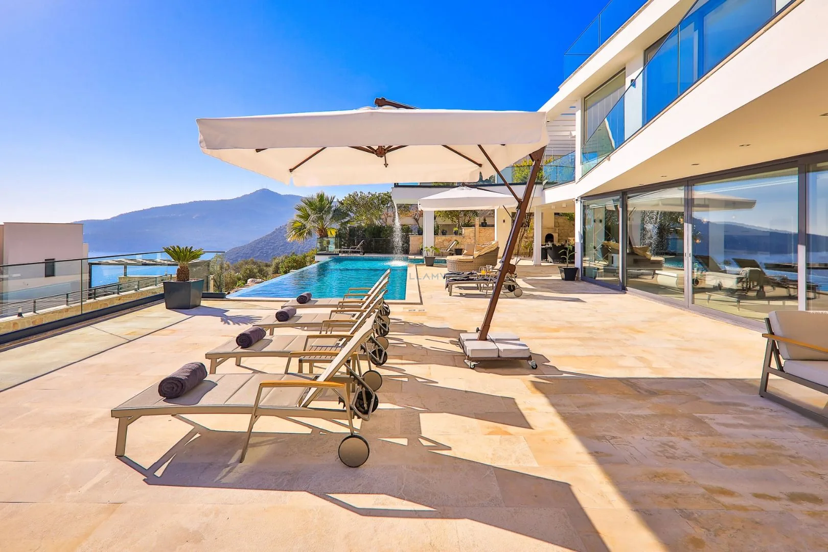 Villa Lavonya