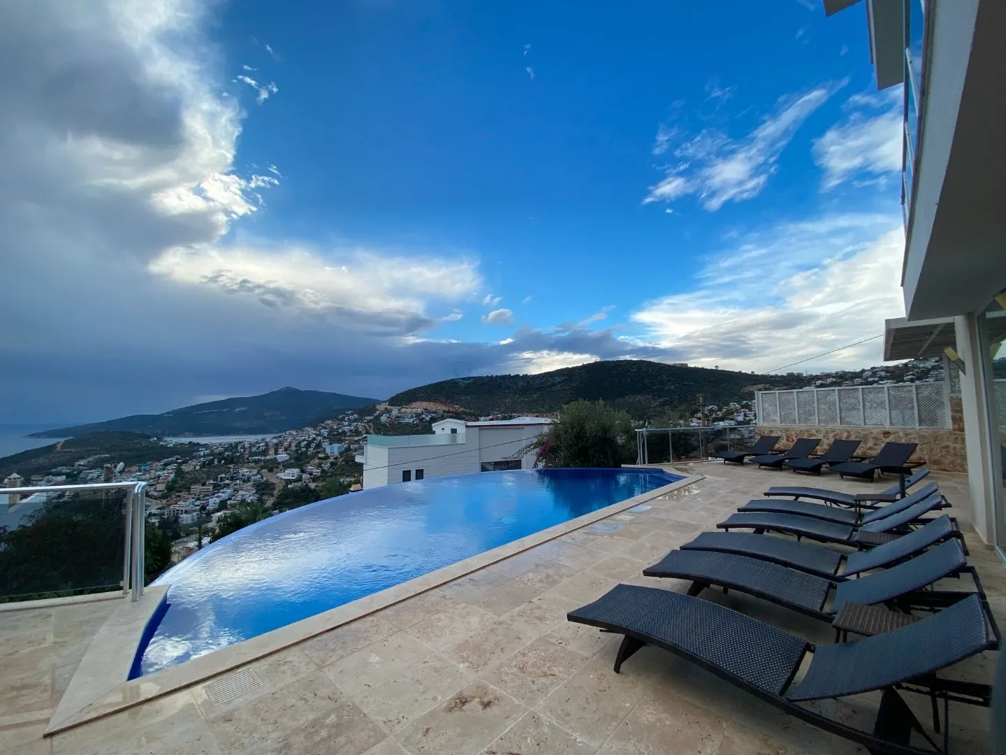 Neptün Villaları