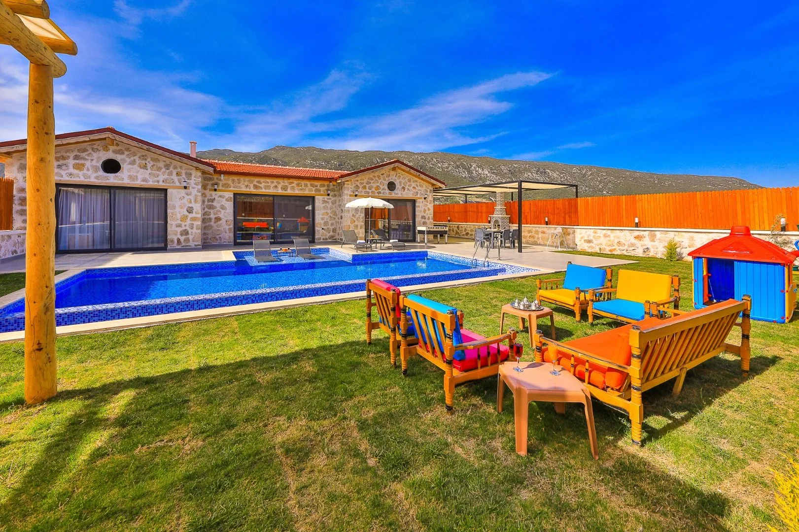 Villa Mebika