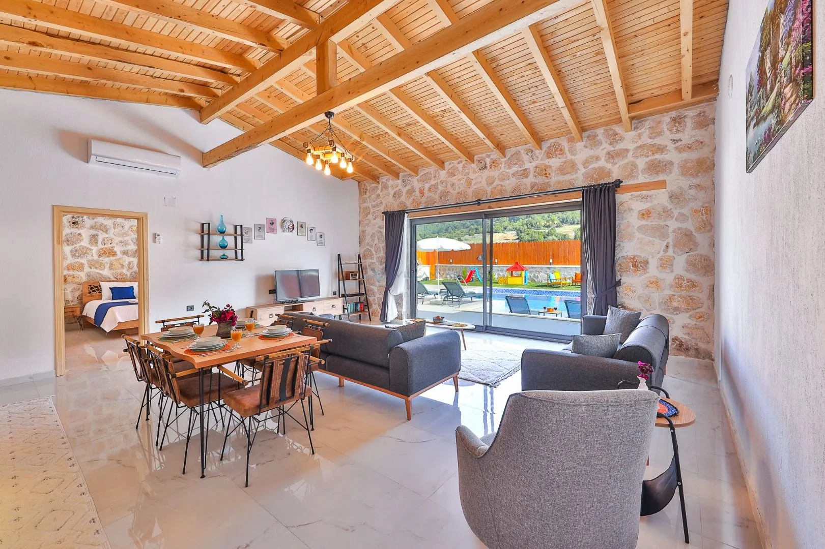 Villa Mebika