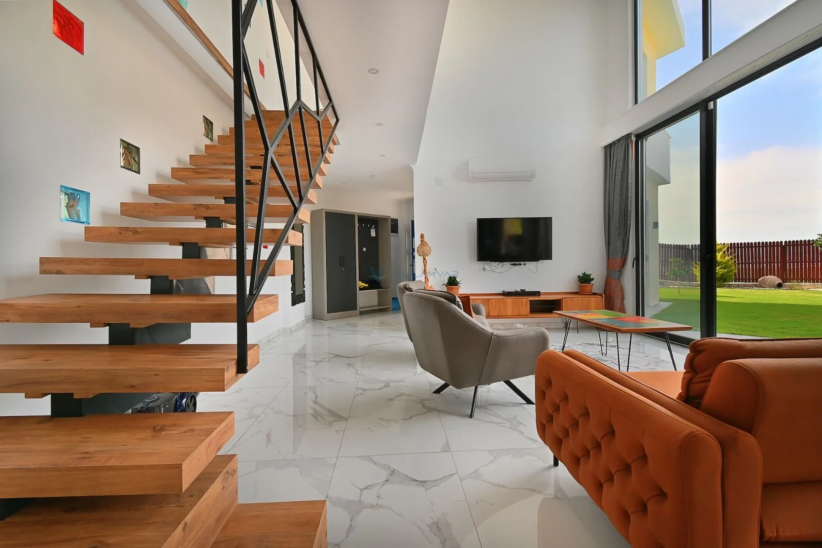 Villa Green House