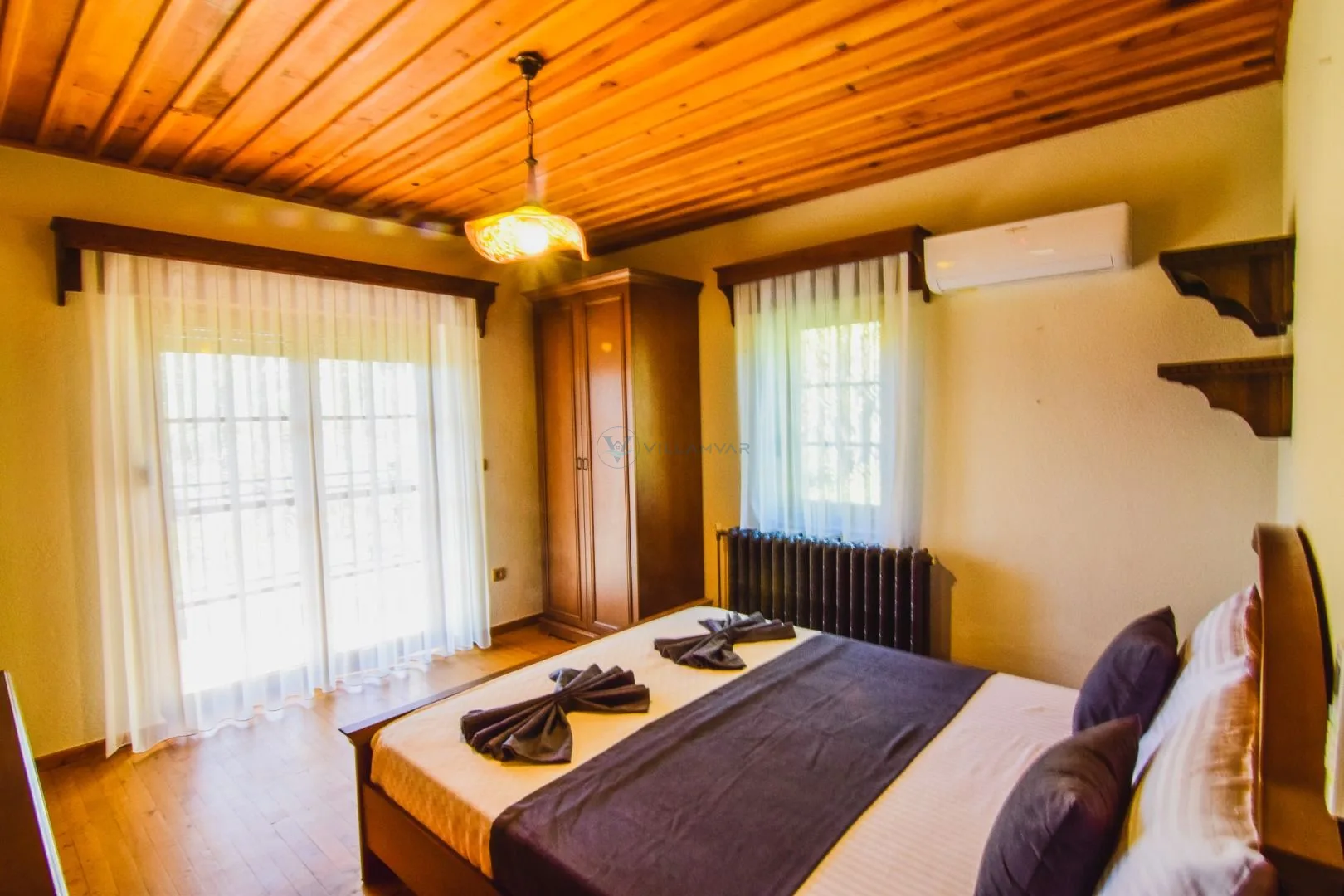 Villa Rock Home