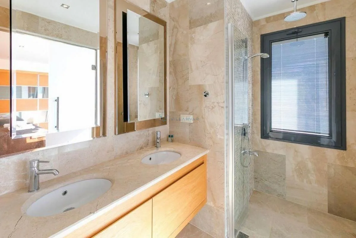Azure Luxury Villas