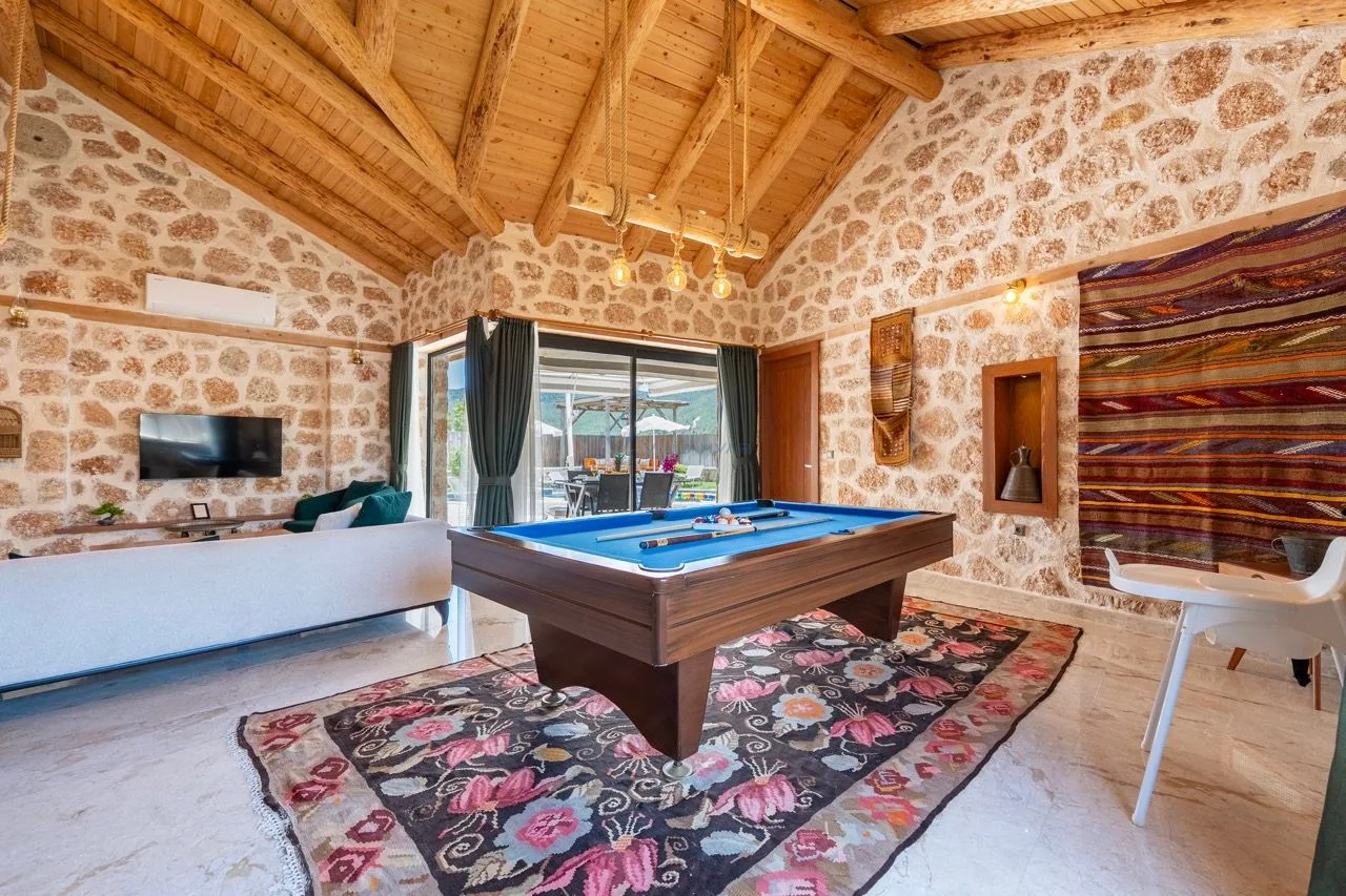 Villa Topçu Stone