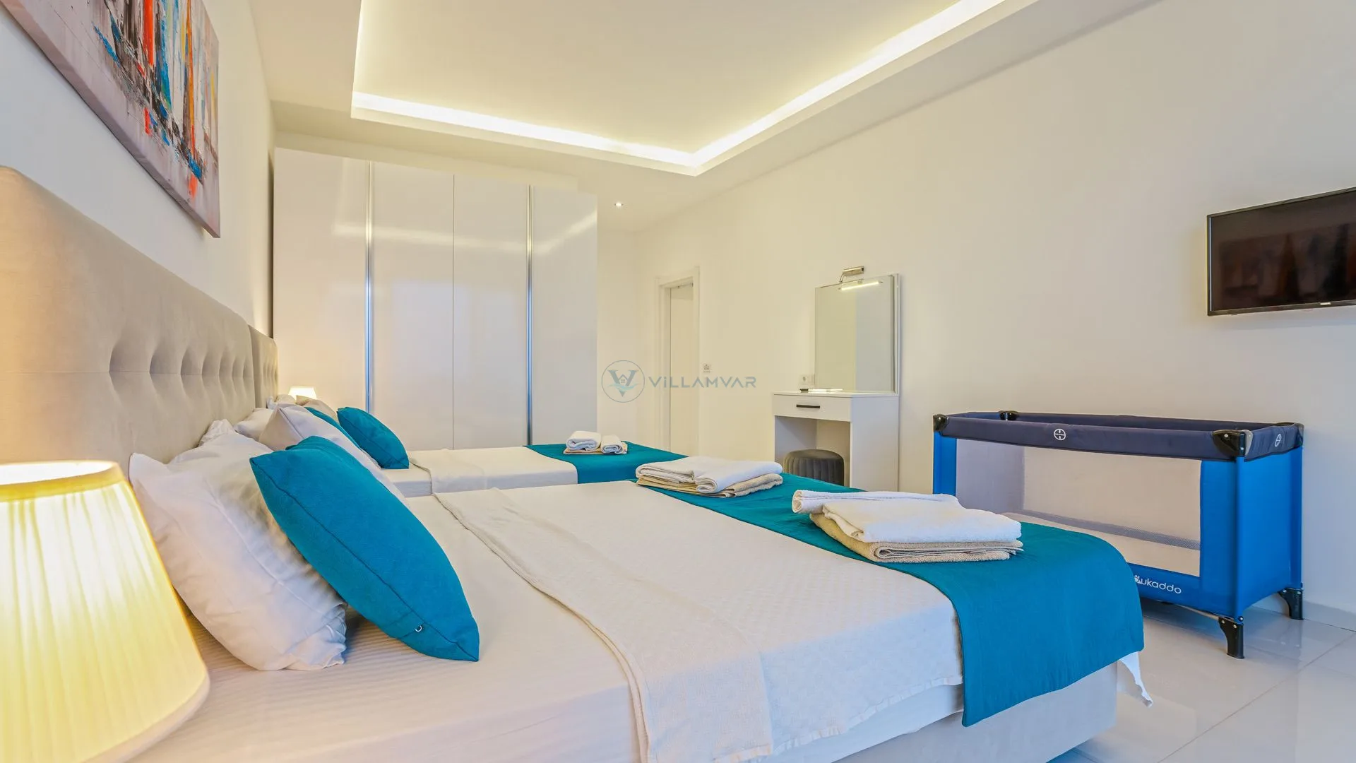 Villa Merit Crystal
