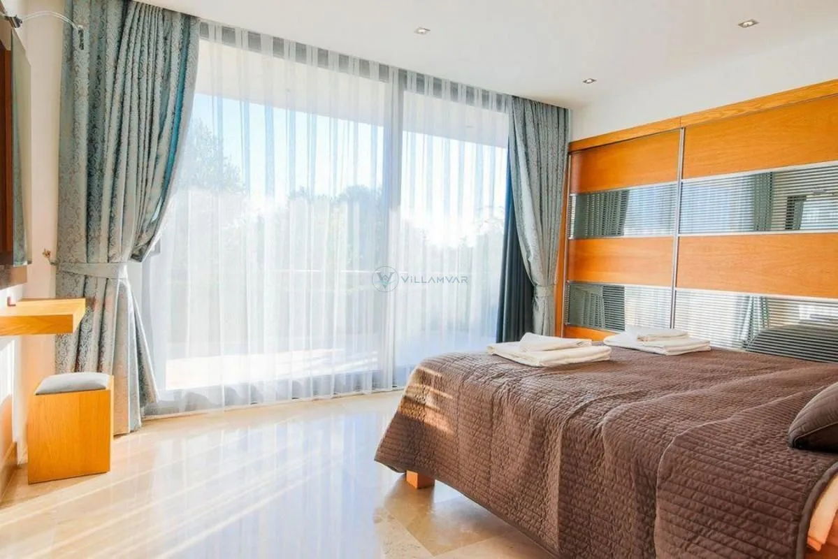 Azure Luxury Villas