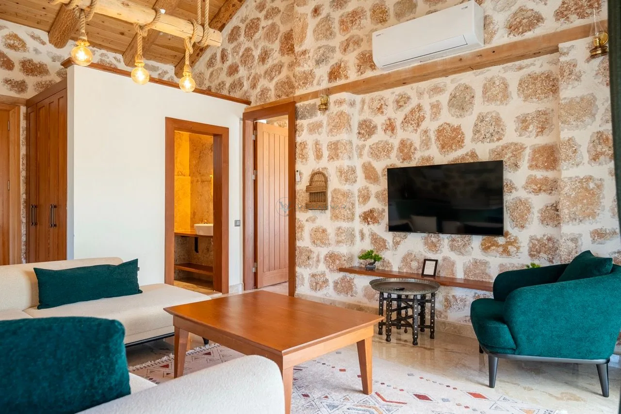 Villa Topçu Stone