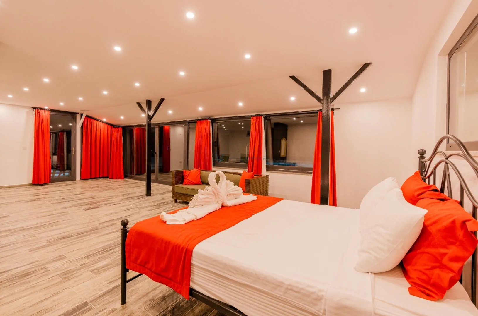 Orion House Sezonu