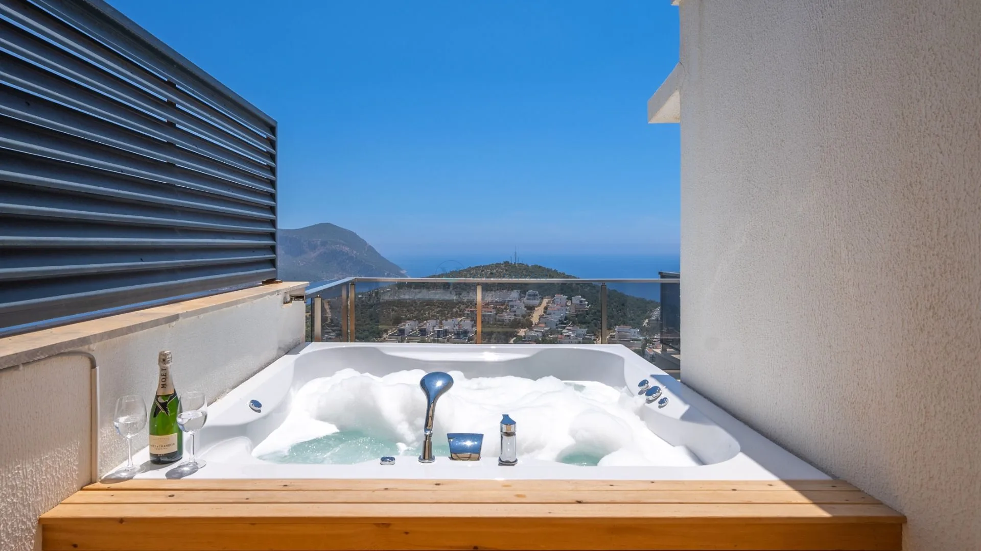 Villa Skylight