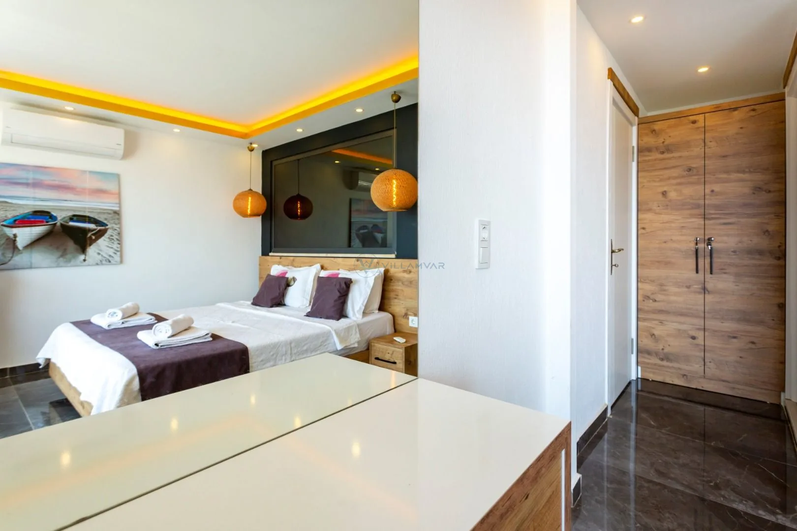 Villa Gold Moon